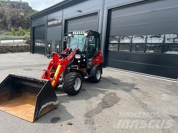 Manitou MLA5-50H لوادر بعجل