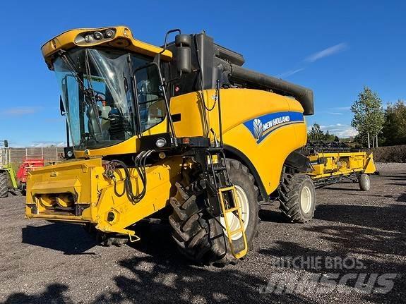 New Holland CX5080 حصادات