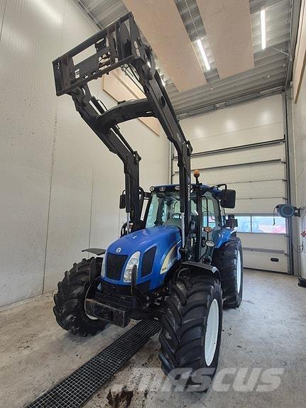 New Holland T5050 الجرارات