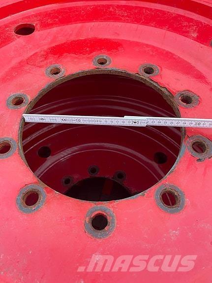 Nokian  ماكينات الطرق والجليد الأخرى