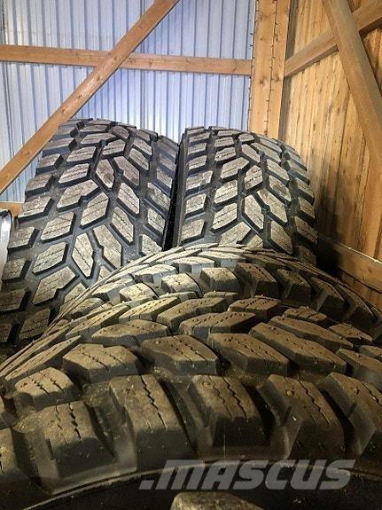 Nokian Hakka TRI ماكينات الطرق والجليد الأخرى