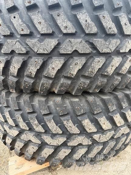 Nokian Tri 2 ماكينات الطرق والجليد الأخرى