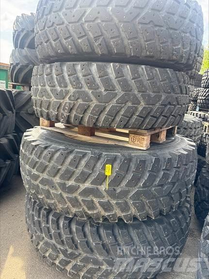 Nokian TRI 2 الإطارات والعجلات والحافات