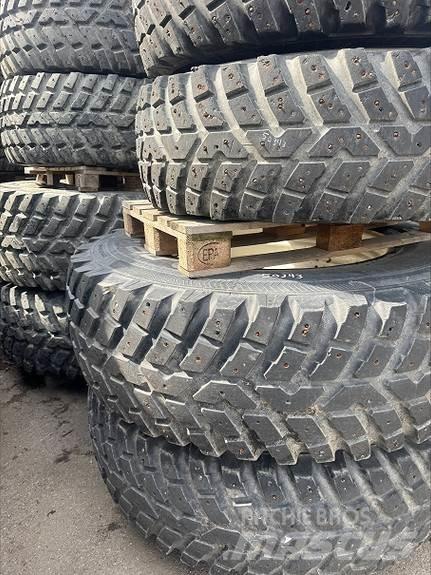 Nokian TRI 2 الإطارات والعجلات والحافات
