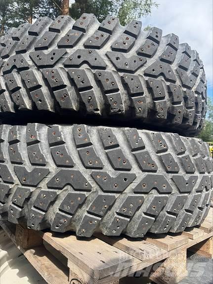 Nokian TRI 2 الإطارات والعجلات والحافات