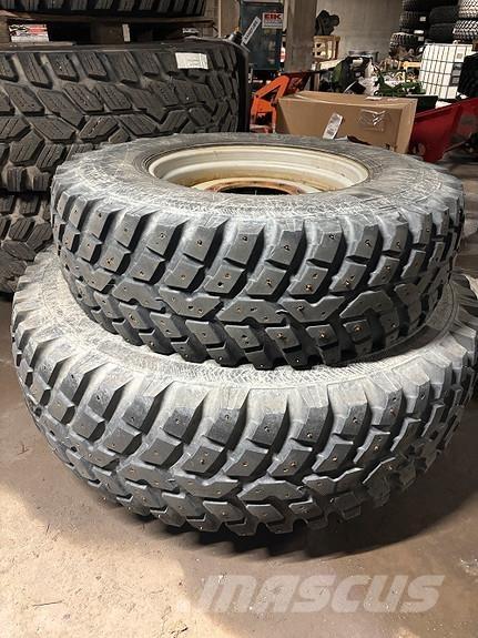 Nokian TRI 2 الإطارات والعجلات والحافات