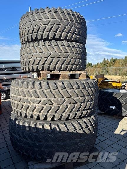 Nokian TRI 2 ماكينات الطرق والجليد الأخرى