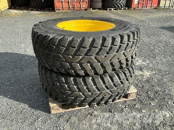 Nokian TRI 2 ماكينات الطرق والجليد الأخرى