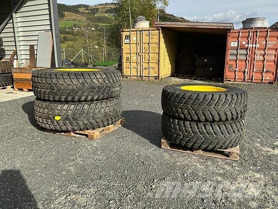 Nokian TRI 2 ماكينات الطرق والجليد الأخرى