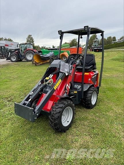 Norcar XC755 لوادر انزلاقية التوجيه