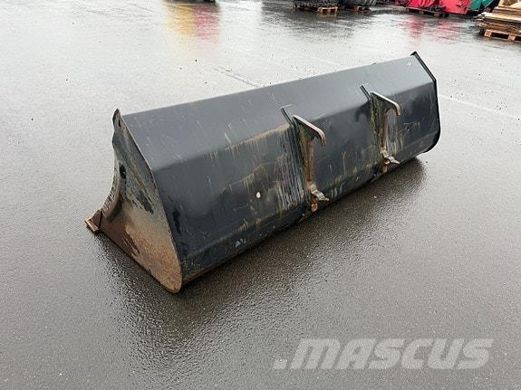 Quicke Muligens LV مقطورات للأغراض العامة