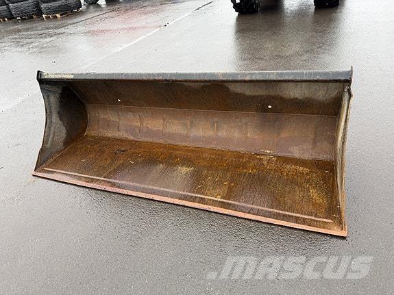 Quicke Muligens LV مقطورات للأغراض العامة