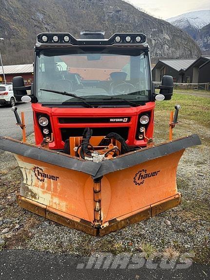 Reform T7 X الجرارات