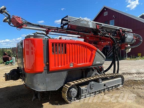 Sandvik DC 410 RI معدات الثقب السطحي