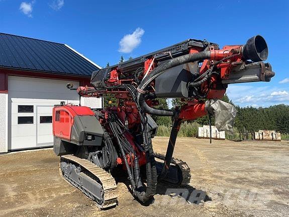 Sandvik DC 410 RI معدات الثقب السطحي