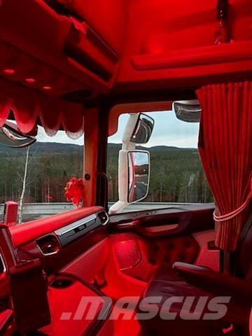 Scania 650 S شاحنات ذات هيكل صندوقي