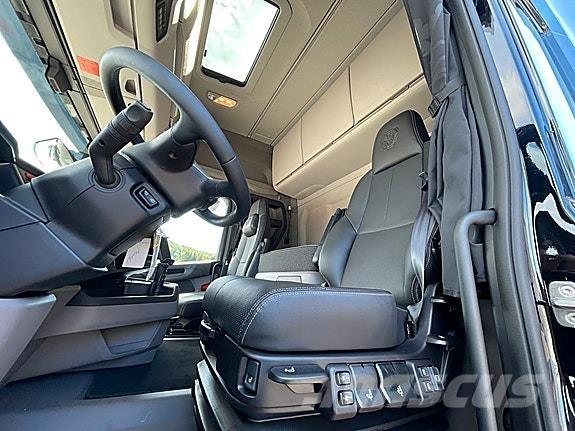 Scania R460A4X2LB وحدات الجر