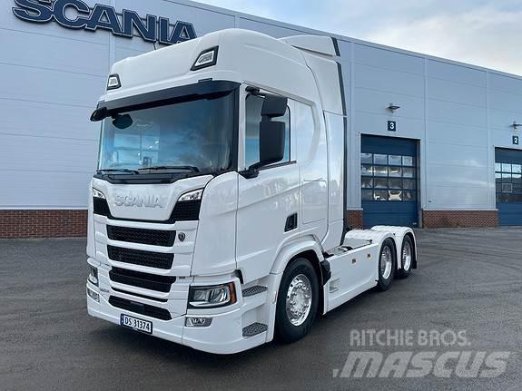 Scania R560A6x2NB وحدات الجر