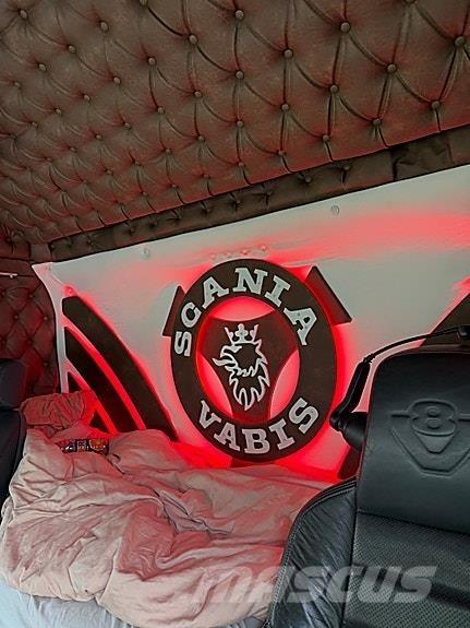 Scania R580 وحدات الجر