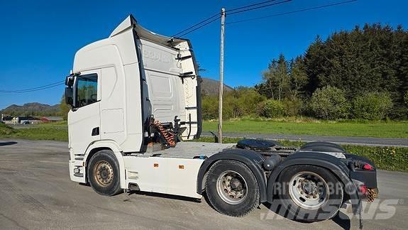 Scania R580A6x2NB وحدات الجر