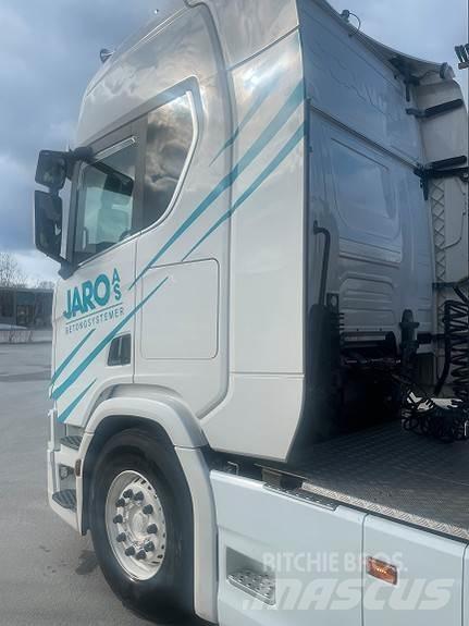 Scania R650 6X4 وحدات الجر