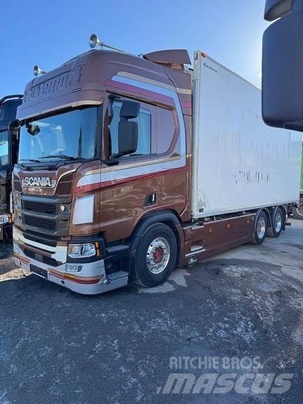 Scania R650B6X2NB شاحنات ذات هيكل صندوقي