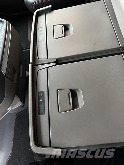 Scania S650B6X2NB شاحنات ذات هيكل صندوقي