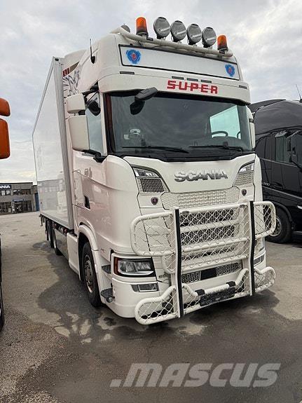 Scania S650B6X2NB شاحنات ذات هيكل صندوقي