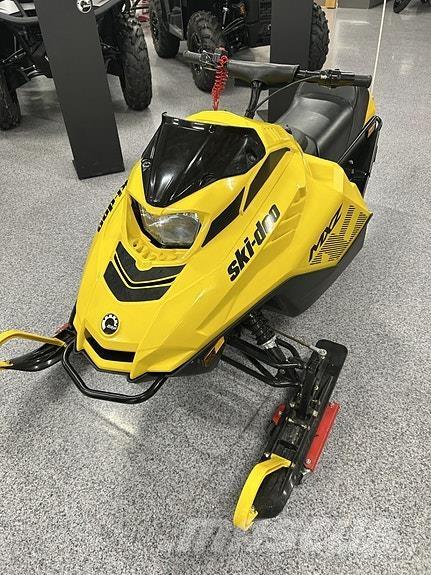 Ski-doo MXZ 120 كاسحات الجليد
