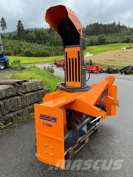 Snowline E-2200 قاذفات الجليد