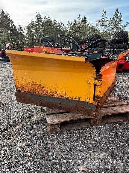 Stark NL2400L حراثات ونصول الجليد