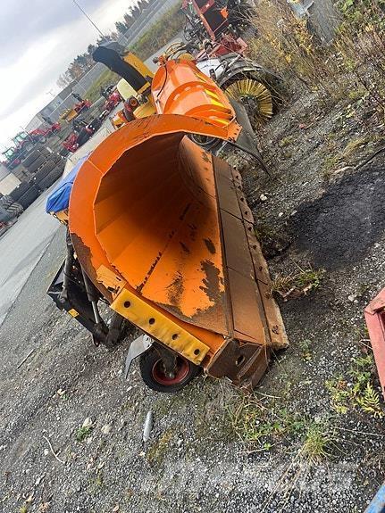 Tellefsdal K-70 حراثات ونصول الجليد