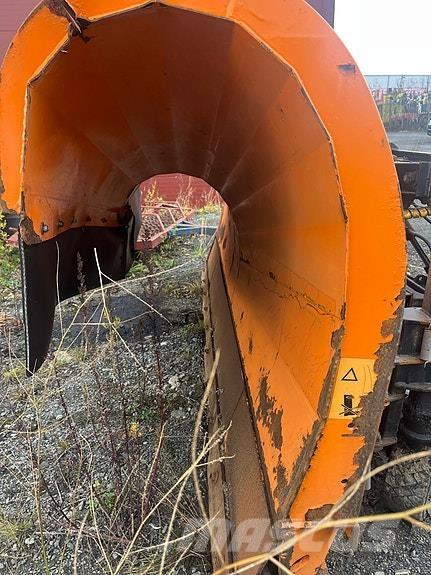 Tellefsdal K-70 حراثات ونصول الجليد