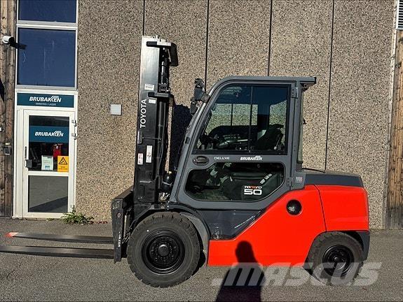 Toyota 40-8FD50N شاحنات الديزل