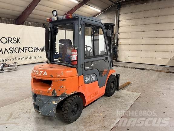 Toyota 62-FDF25 شاحنات الديزل