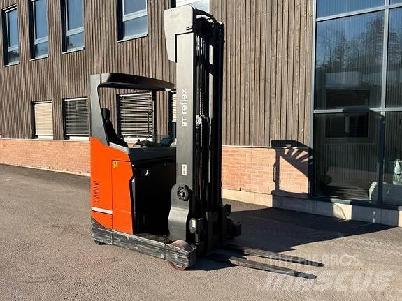 Toyota RRE140HE شاحنات الديزل