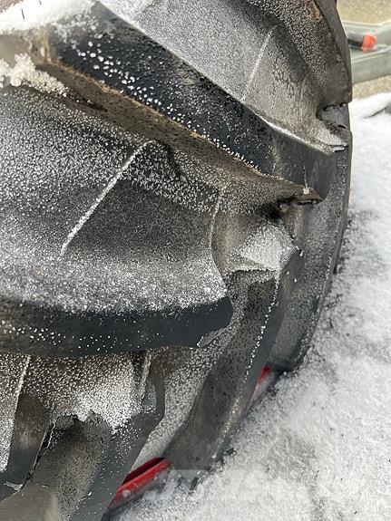 Trelleborg TM800 الإطارات والعجلات والحافات