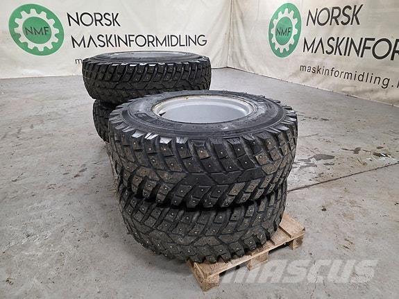  TRI 2 Vinterdekk الجرارات