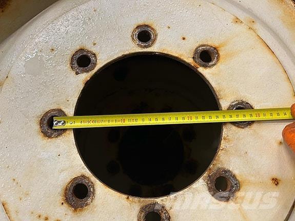  TRI 2 Vinterdekk الجرارات