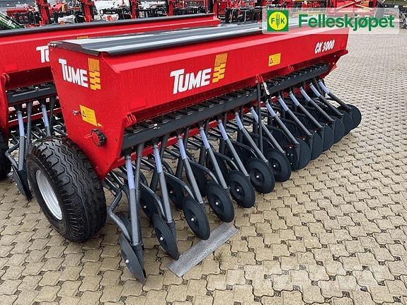 Tume CK 3000 معدات توزيع السماد العضوي
