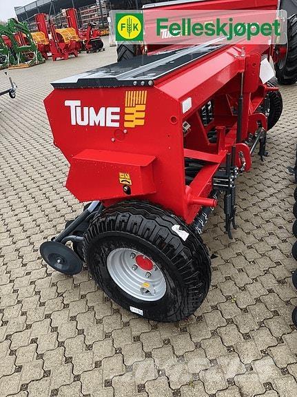 Tume CK 3000 معدات توزيع السماد العضوي