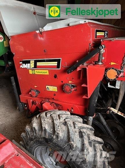 Tume kl 2500 معدات توزيع السماد العضوي