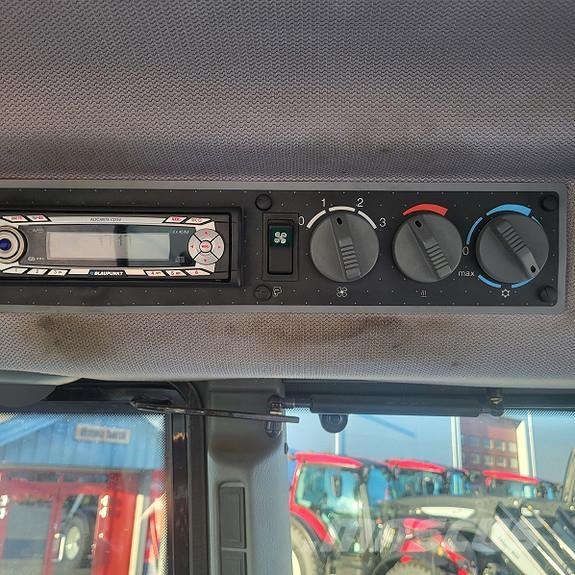 Valtra 6550 الجرارات