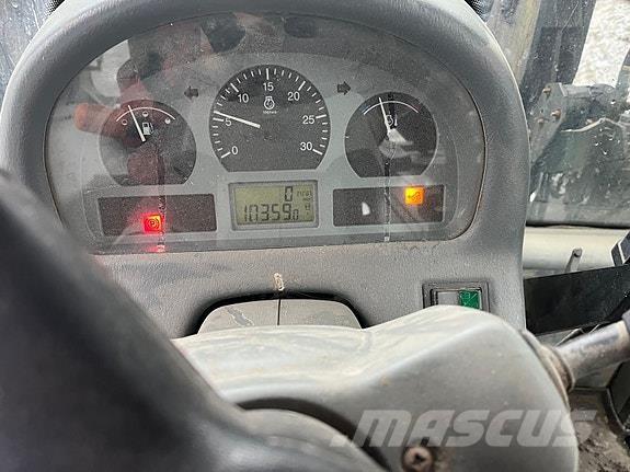 Valtra 6750-4 الجرارات