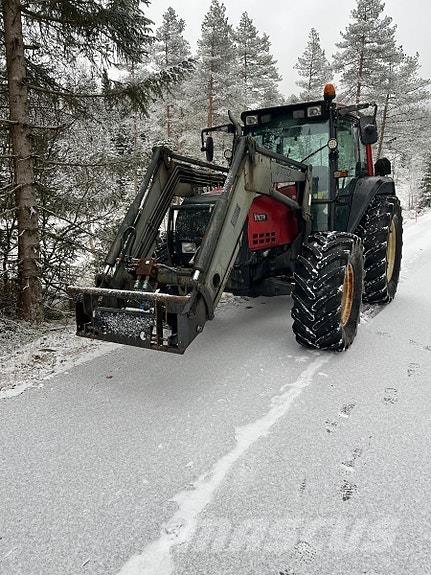 Valtra 6750-4 الجرارات