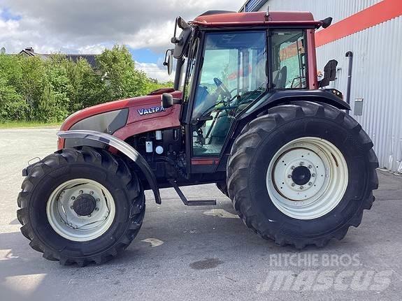 Valtra A 95-4 الجرارات