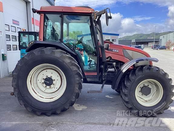 Valtra A 95-4 الجرارات