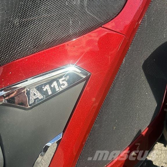 Valtra A115 الجرارات