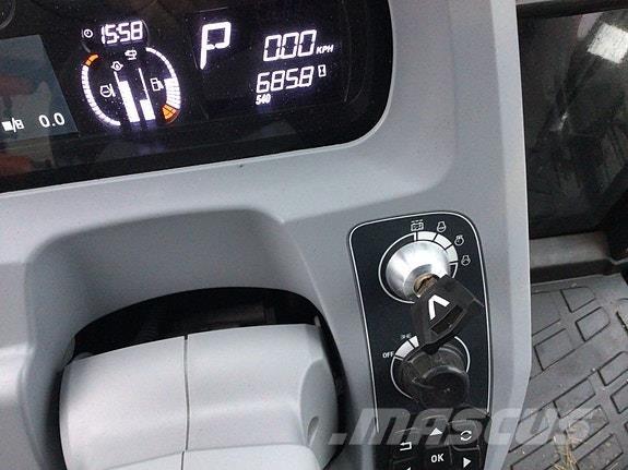 Valtra A115 الجرارات