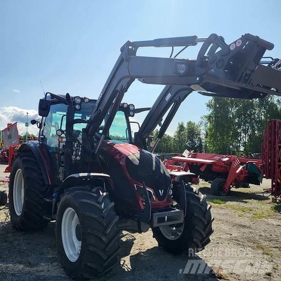 Valtra A134 الجرارات